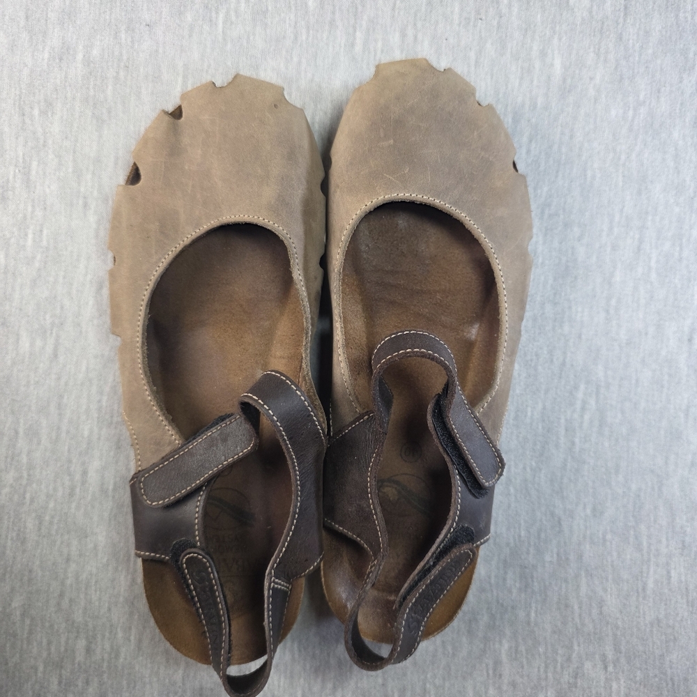 Sabatini 4009 wedge covered-toe sandals Size 40 Or 9 Womens Tan